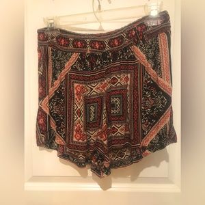 Angie size medium boho shorts